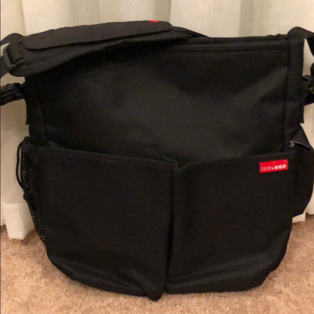 NWOT Skip Hop Diaper Bag